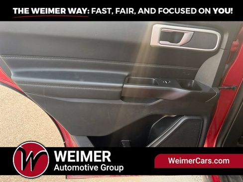Used 2020 Ford Explorer XLT w/ Equipment Group 202A AWD/4WD image 18