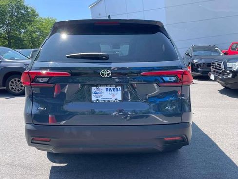 Used 2024 Toyota Grand Highlander AWD image 8