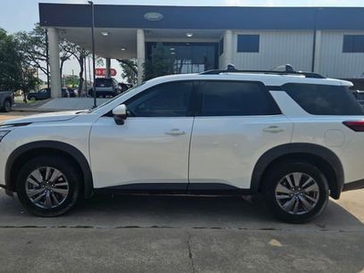 Used 2024 Nissan Pathfinder SV w/ Cargo Package