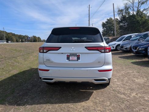Used 2024 Mitsubishi Outlander SE image 4