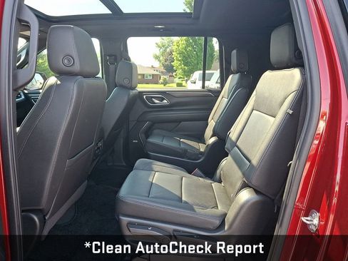 Used 2022 Chevrolet Suburban Z71 w/ Luxury Package AWD/4WD image 13