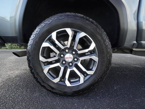 Used 2024 GMC Canyon AT4 w/ Technology Package image 41