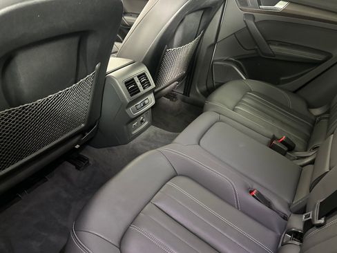Used 2022 Audi Q5 2.0T Premium Plus w/ Premium Plus Package image 11