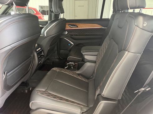 Used 2023 Jeep Grand Cherokee L Summit AWD/4WD image 27