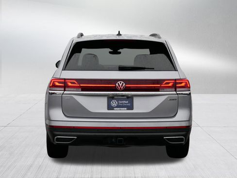 Certified 2025 Volkswagen Atlas SE image 6