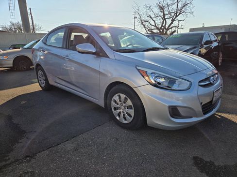 Used 2016 Hyundai Accent SE image 5