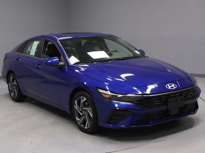 Used 2025 Hyundai Elantra SEL