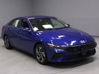 Used 2025 Hyundai Elantra SEL FWD video 1