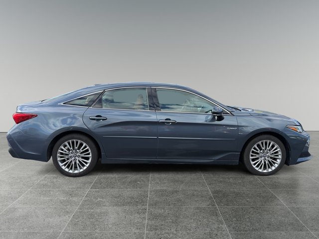 Used 2020 Toyota Avalon Limited w/ Advanced Safety Package FWD image 2