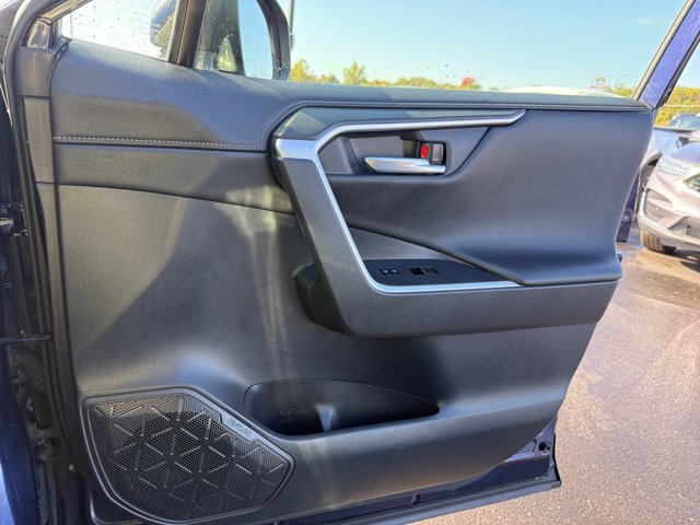 Used 2019 Toyota RAV4 Limited AWD/4WD image 24