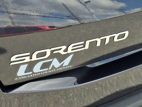 Used 2025 Kia Sorento S AWD/4WD image 30