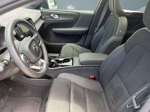 Used 2023 Volvo C40 P8 Recharge Ultimate AWD/4WD image 5