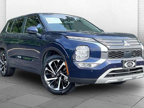 Used 2024 Mitsubishi Outlander SE AWD/4WD image 1