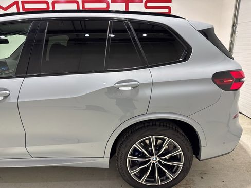 Used 2025 BMW X5 xDrive40i w/ M Sport Package image 6