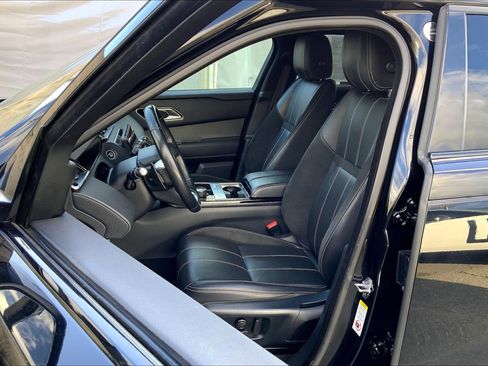 Used 2020 Land Rover Range Rover Velar S image 8