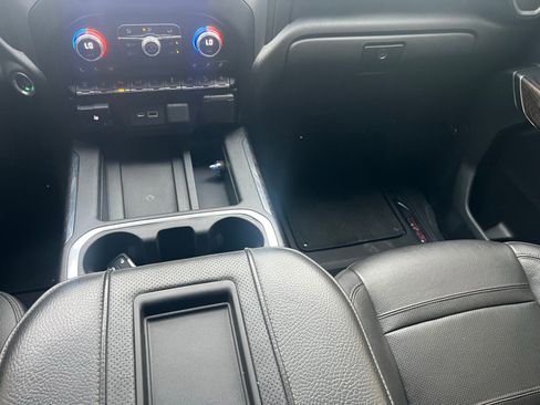 Used 2021 GMC Sierra 2500 Denali w/ Denali Black Diamond Edition image 37