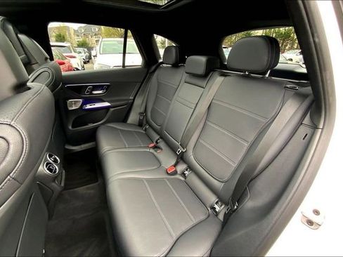 Used 2026 Mercedes-Benz GLC 300 4MATIC image 17