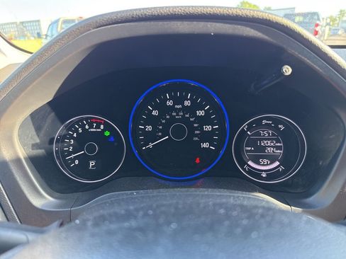 Used 2018 Honda HR-V EX image 27