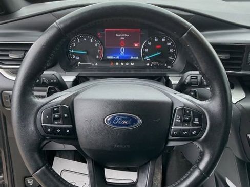 Used 2020 Ford Explorer XLT w/ Equipment Group 202A image 16