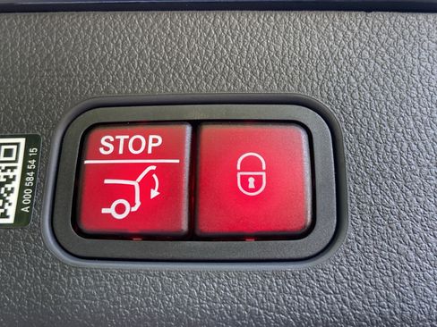 Certified 2025 Mercedes-Benz GLC 300 4MATIC image 14