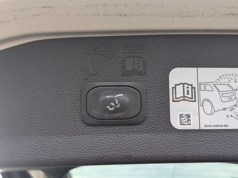 Certified 2018 Ford Escape Titanium w/ Ford Safe & Smart Package FWD image 27