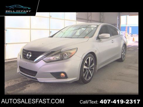 Used 2016 Nissan Altima 2.5 SR FWD image 1