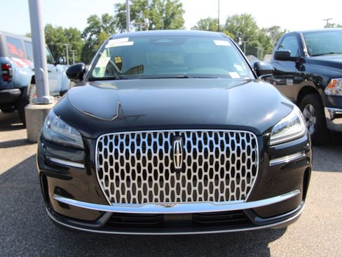 Used 2025 Lincoln Corsair FWD image 2