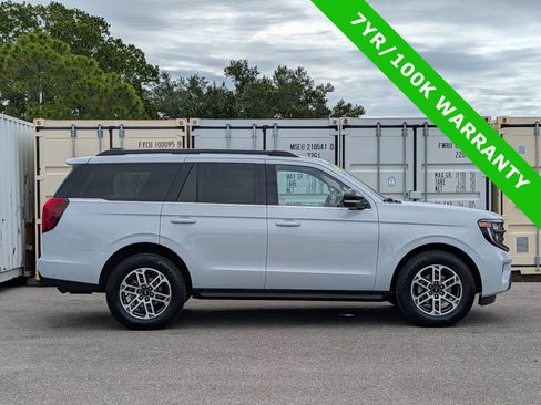 Certified 2025 Ford Expedition Active RWD image 3