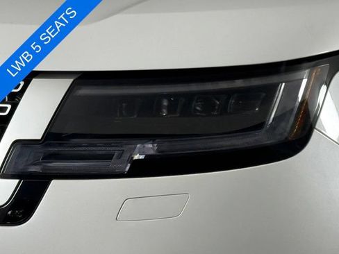 Used 2025 Land Rover Range Rover Long Wheelbase Autobiography AWD/4WD image 12