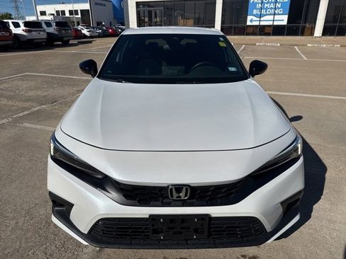 Used 2024 Honda Civic Sport image 5