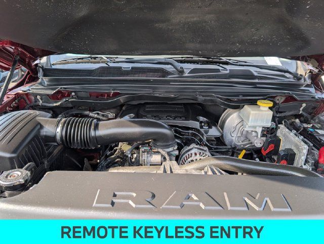 Used 2019 RAM 1500 Laramie AWD/4WD image 13