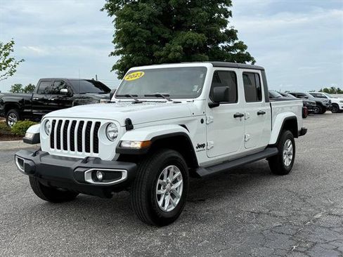 Certified 2023 Jeep Gladiator Sport AWD/4WD image 7