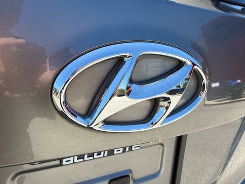 Used 2017 Hyundai Santa Fe Sport image 11