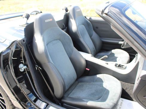 Used 2005 Chrysler Crossfire Convertible image 20