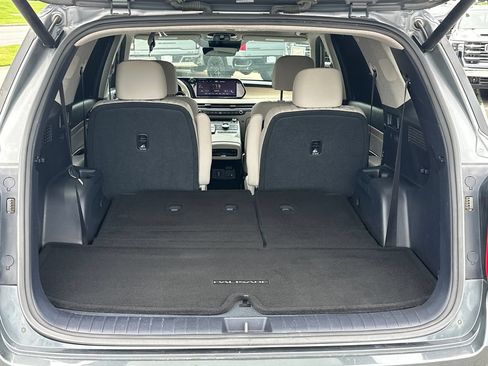 Used 2023 Hyundai Palisade Limited FWD image 18