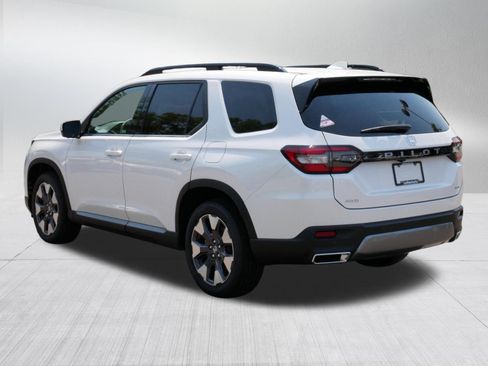 Used 2026 Honda Pilot Elite image 5
