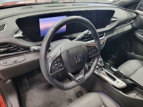 Certified 2024 Buick Envista Sport Touring w/ Convenience I Package FWD image 12