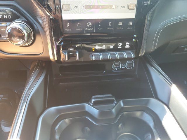 Used 2022 RAM 1500 Limited w/ Body Color Bumper Group AWD/4WD image 33