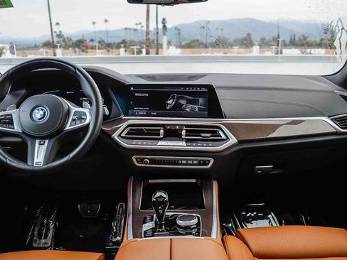 Used 2023 BMW X5 xDrive45e w/ M Sport Package image 13