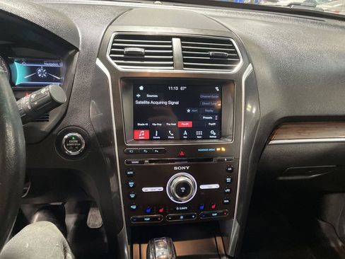 Used 2017 Ford Explorer Limited w/ Equipment Group 301A AWD/4WD image 37