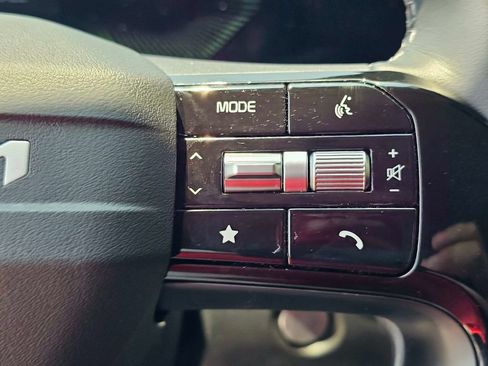 Certified 2026 Kia Sorento S w/ S Panoramic Sunroof Package FWD image 23