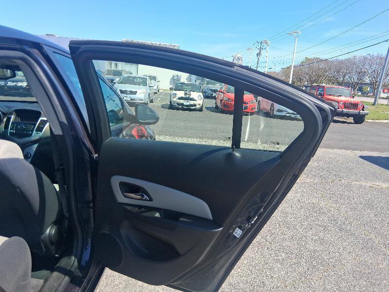Used 2016 Chevrolet Cruze LS FWD image 21