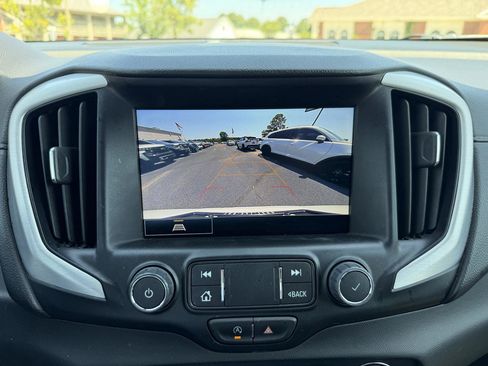 Used 2023 GMC Terrain SLT AWD/4WD image 22