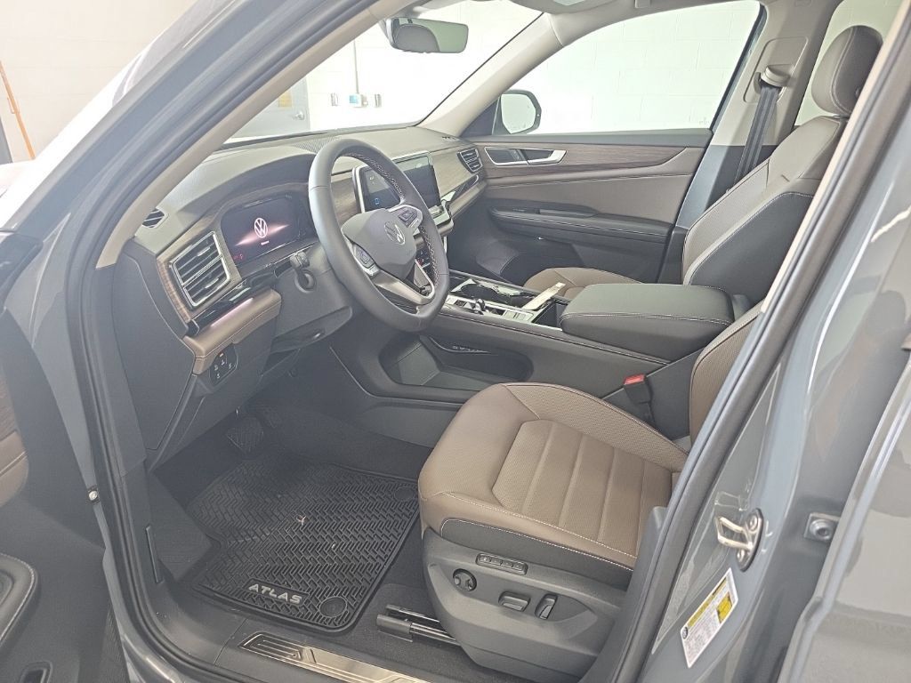 New 2026 Volkswagen Atlas SEL AWD/4WD image 36