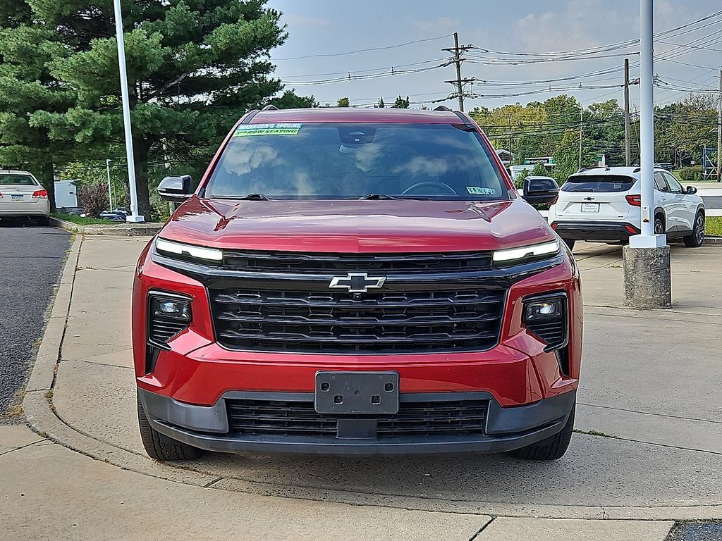 Certified 2025 Chevrolet Traverse LT w/ Midnight/Sport Edition FWD image 2