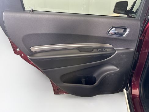 Used 2018 Dodge Durango SXT w/ 3rd Row Seating Group RWD image 24