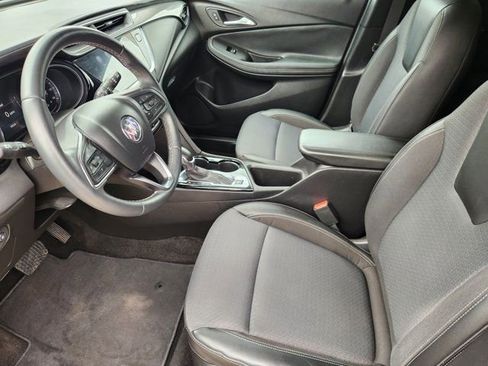 Used 2022 Buick Encore GX Select w/ Sport Touring Package image 3