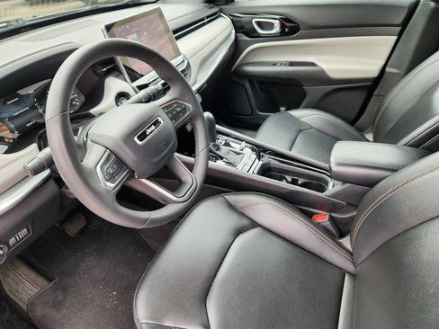 Used 2023 Jeep Compass Limited AWD/4WD image 7
