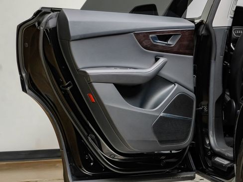 Used 2023 Audi Q8 Premium Plus w/ Premium Plus Package image 48