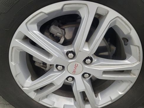 Used 2022 GMC Terrain SLE image 31